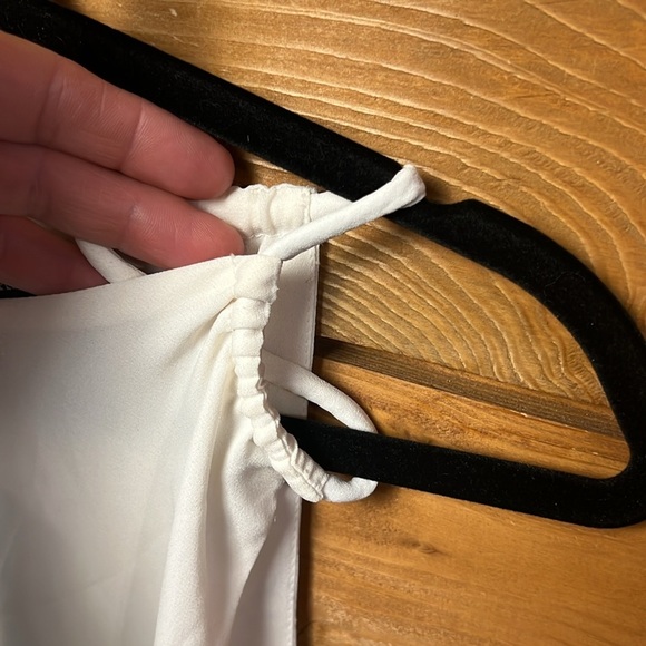 Krisa by Revolve One Sleeve Infinity Blouse Cream XS event wedding summer evenin - Picture 6 of 10